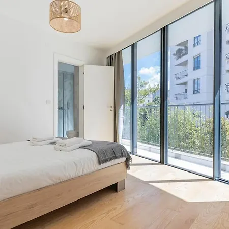 Campolide Lovely 2 Bedroom By Innkeeper