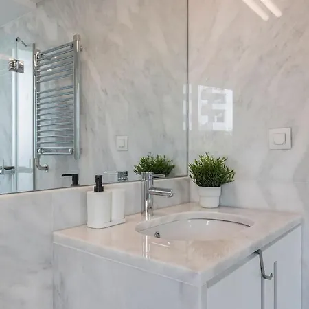 Campolide Lovely 2 Bedroom By Innkeeper *