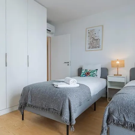 Campolide Lovely 2 Bedroom By Innkeeper Appartamento